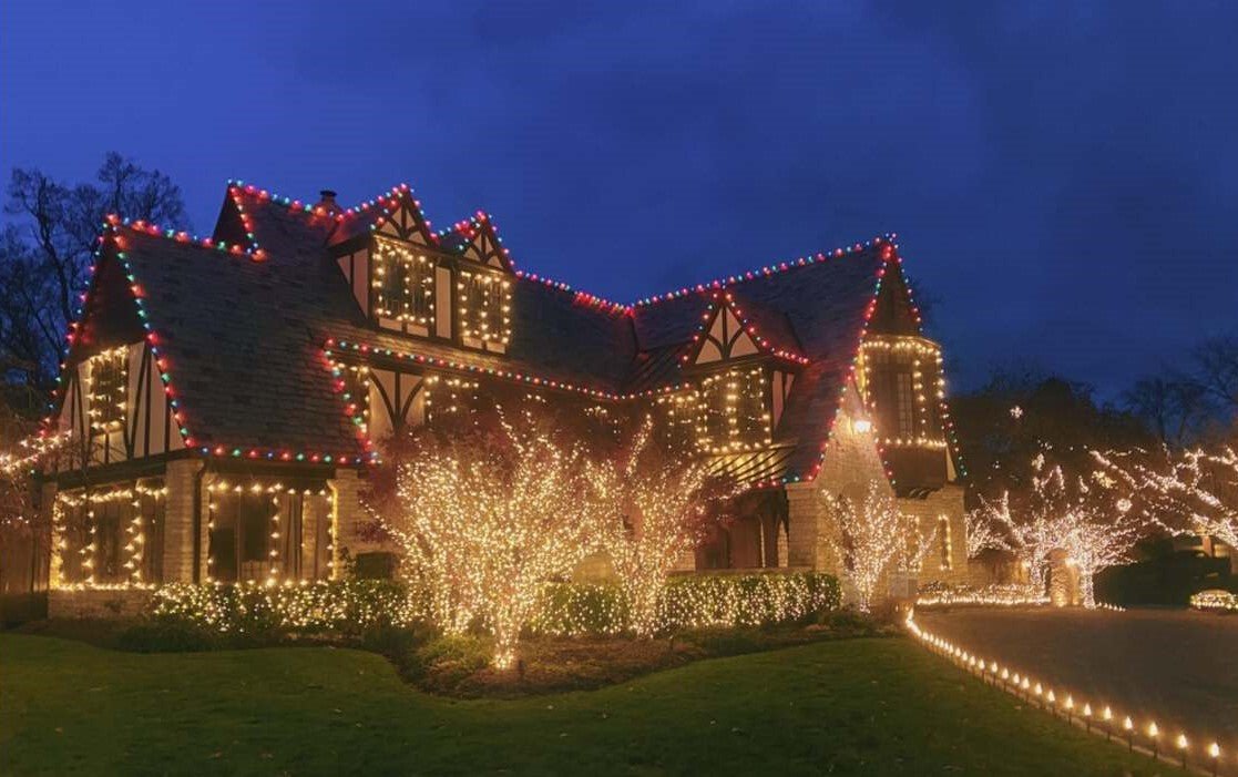 How to Install Christmas Lights: Indoor and Outdoor Tips - Christmas World