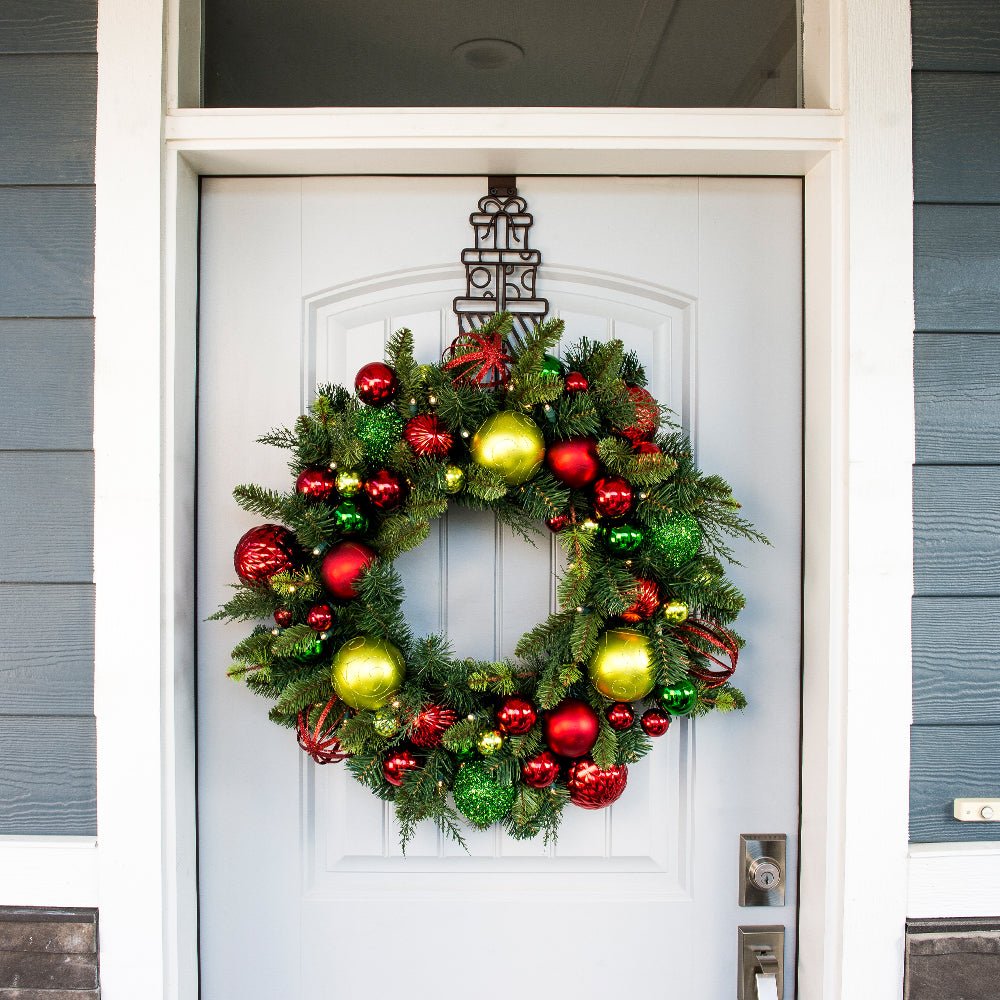 Festive Holiday Wreath - Christmas World