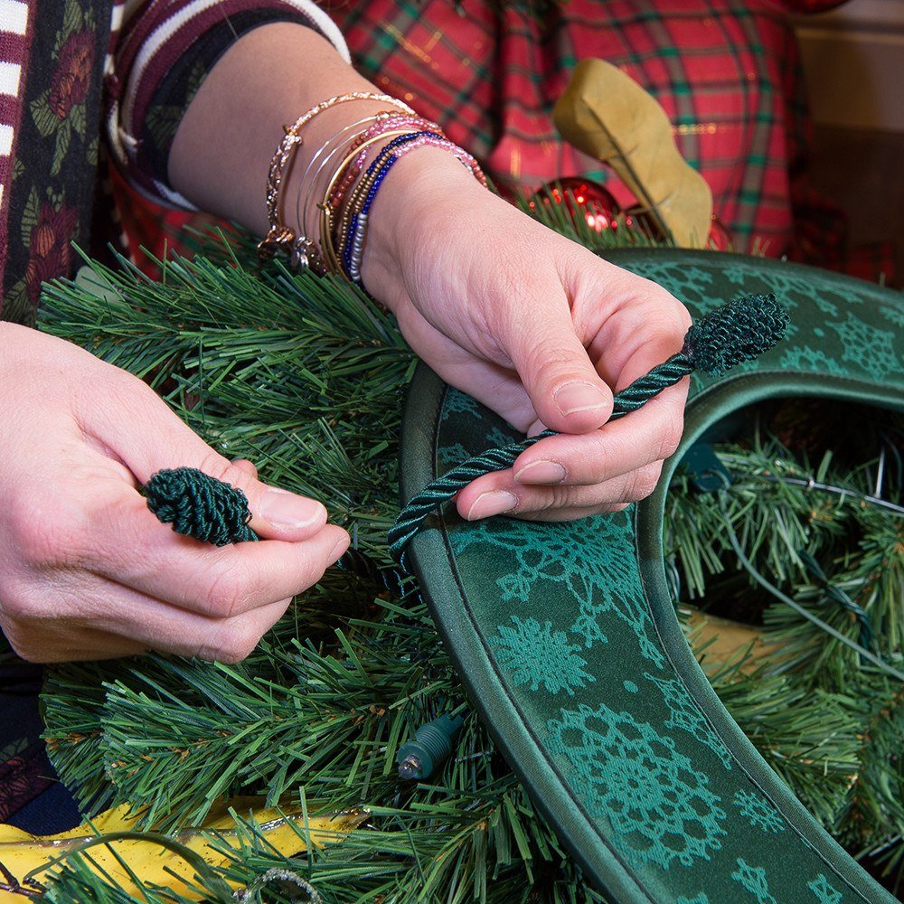 Door Saver™ - Door Protecting Wreath Pads - Christmas World