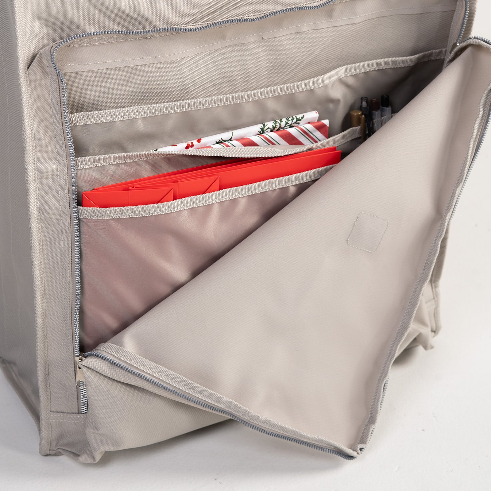 Gift Bag & Tissue Storage - Christmas World