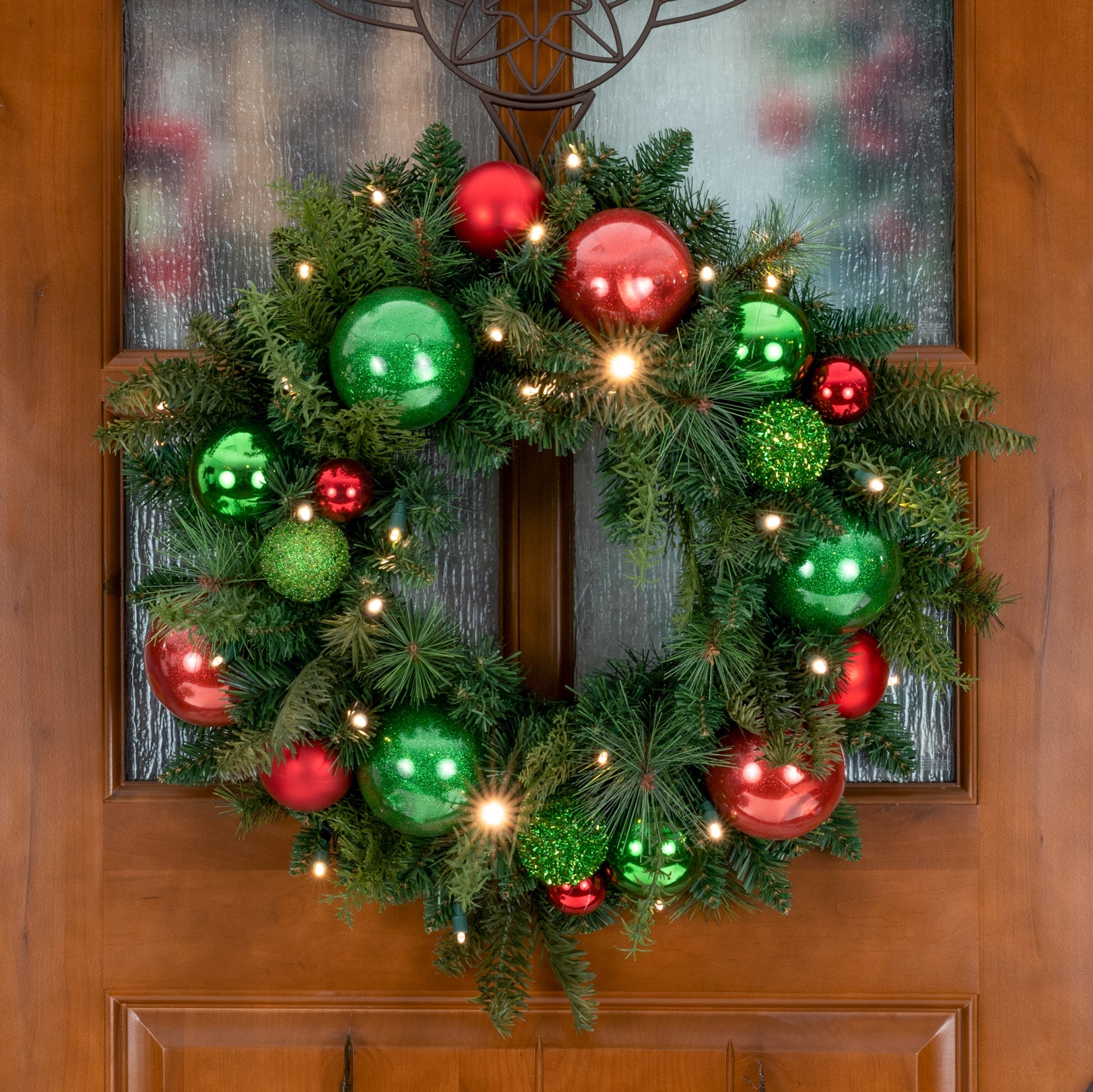 Christmas Cheer Red & Green Wreath - Christmas World