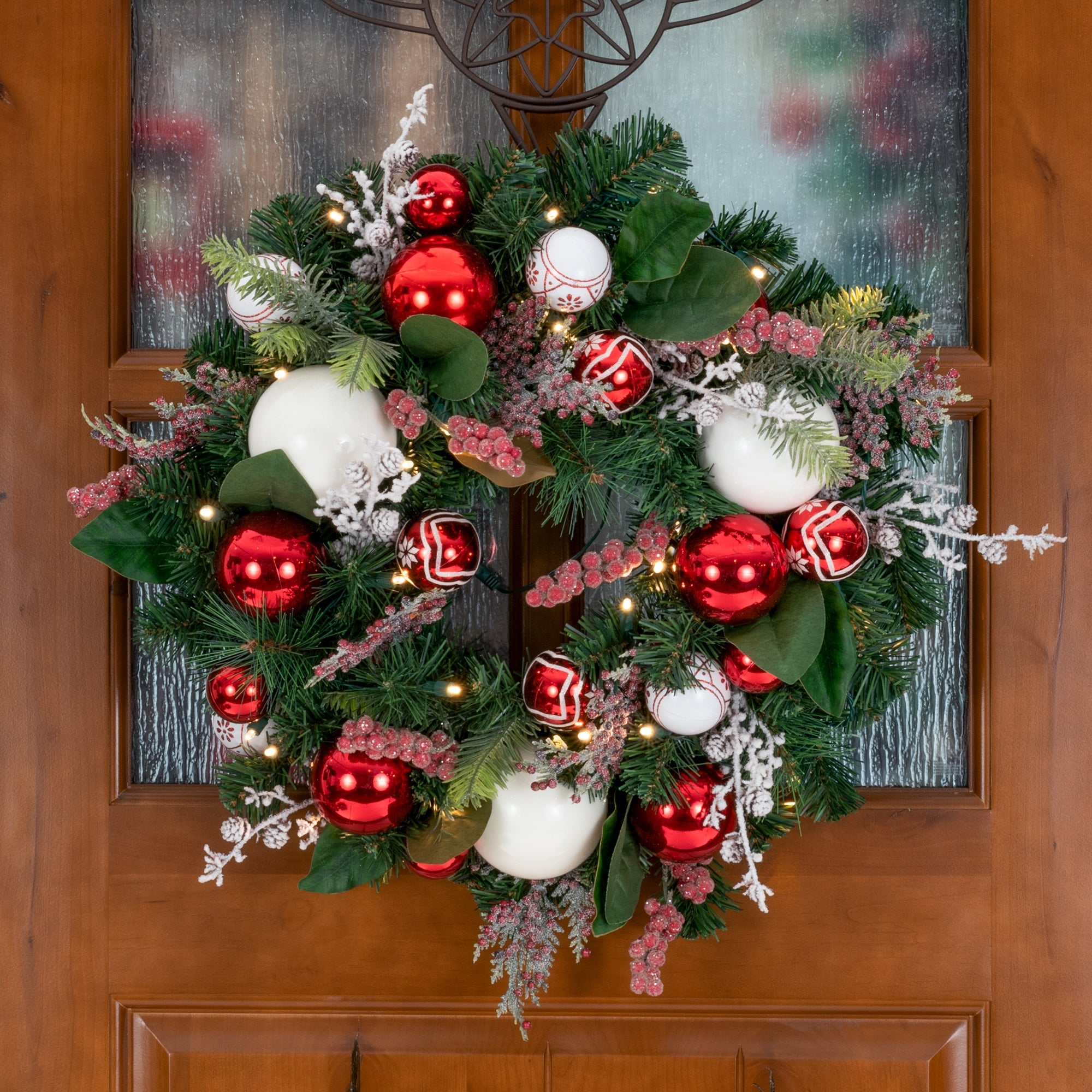 Nordic Red and White Christmas Wreath - Christmas World