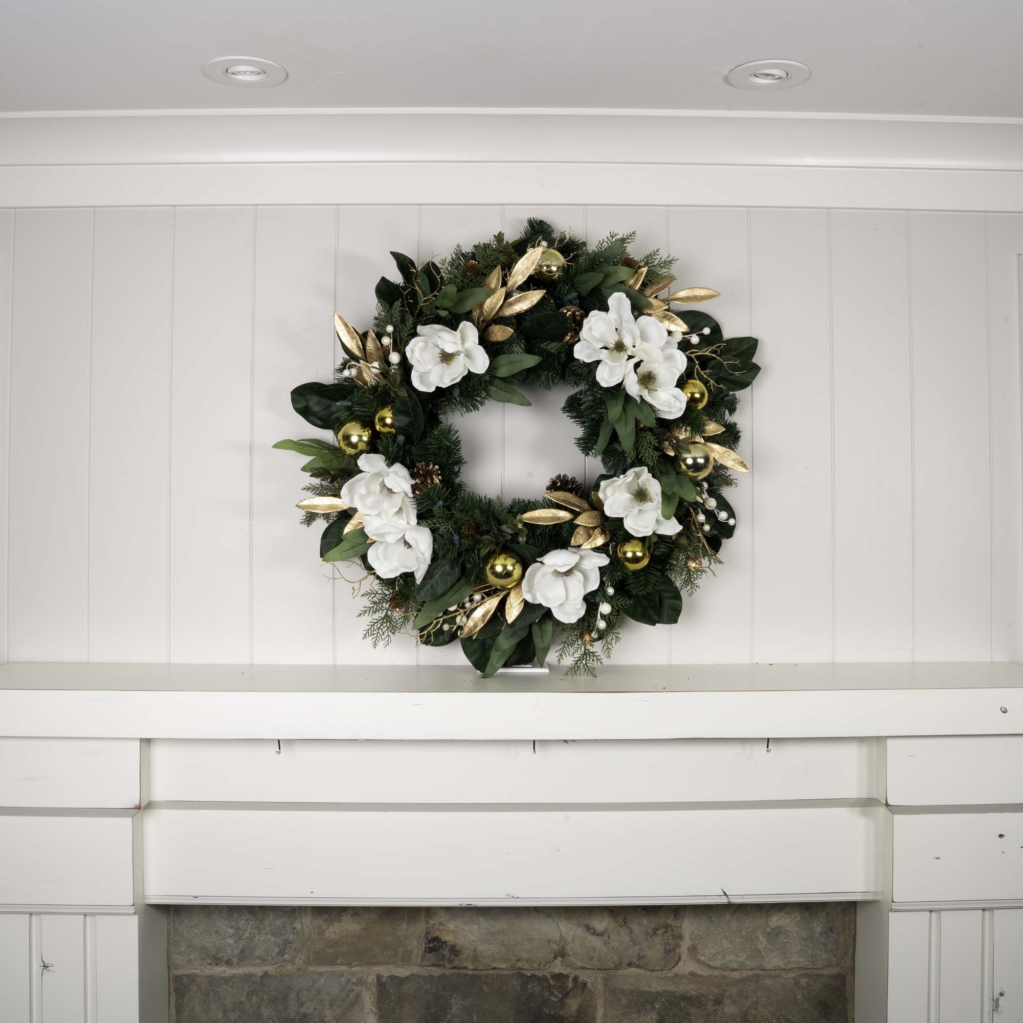White Gold Magnolia Lighted Christmas Wreath - Christmas World