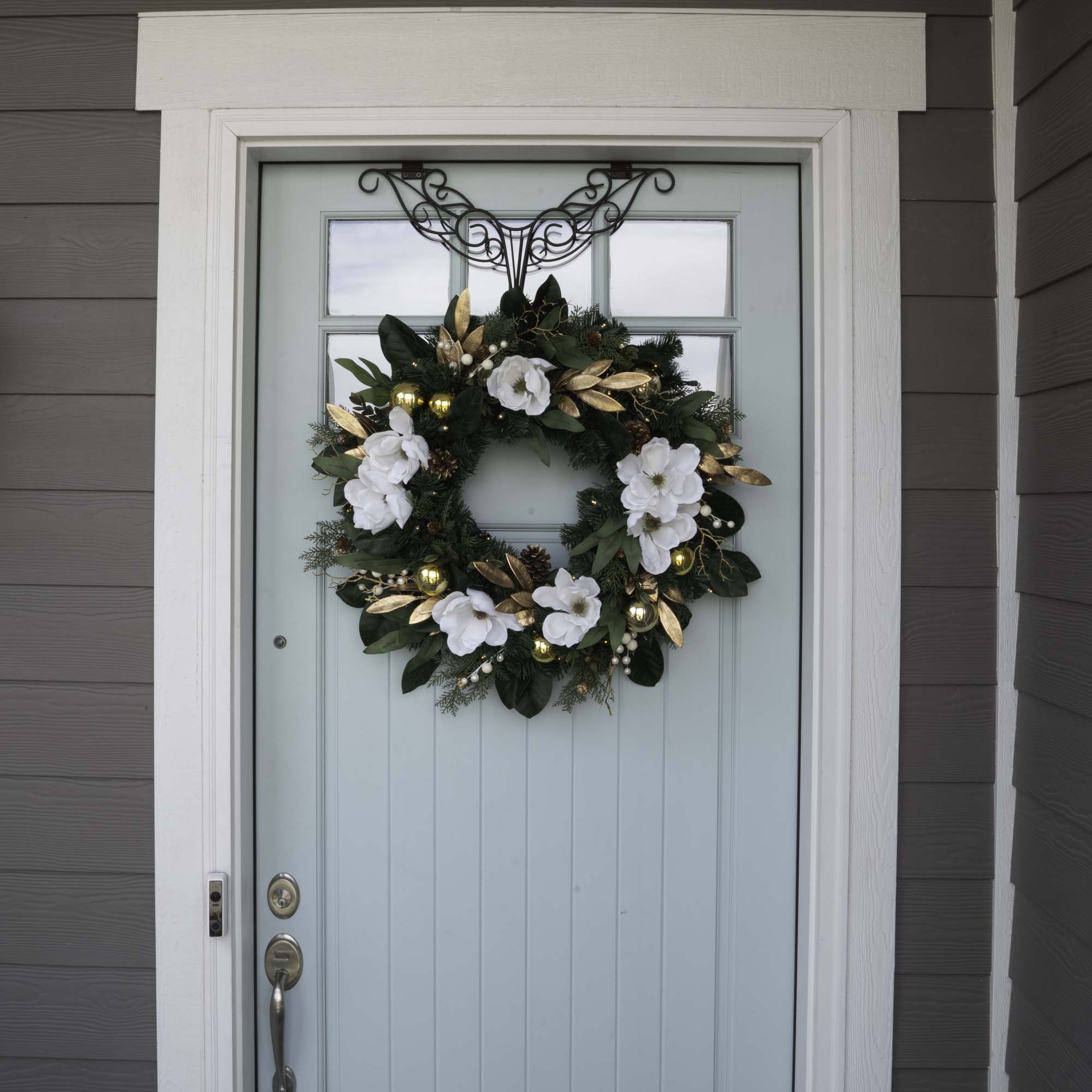 White Gold Magnolia Lighted Christmas Wreath - Christmas World