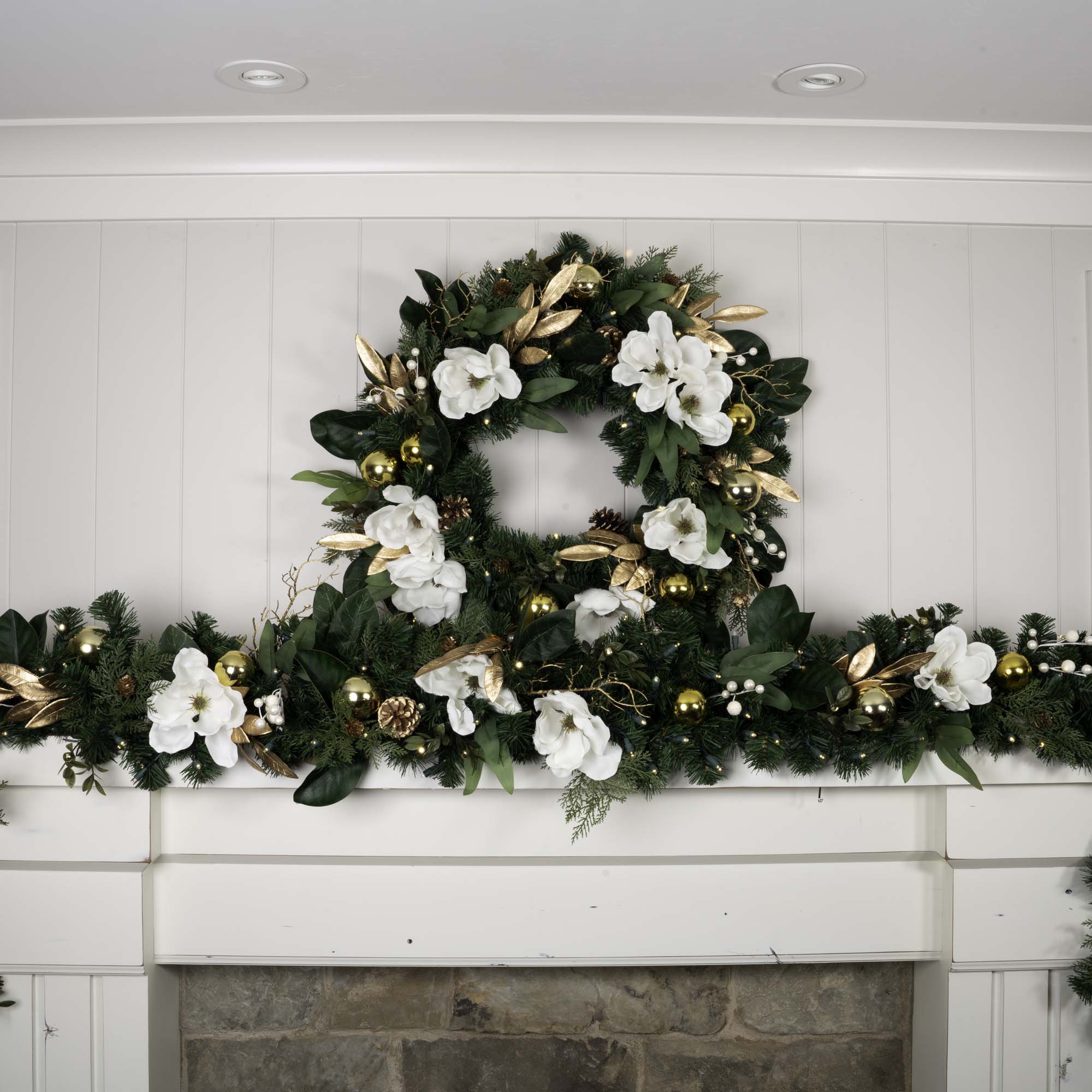White Gold Magnolia Christmas Garland - Christmas World