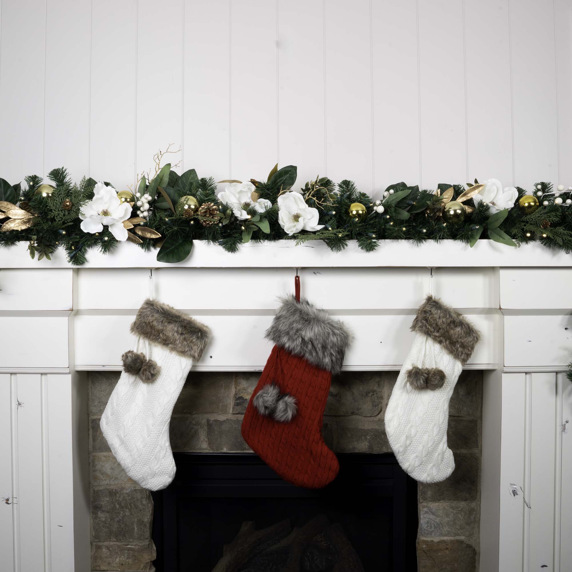 White Gold Magnolia Christmas Garland - Christmas World