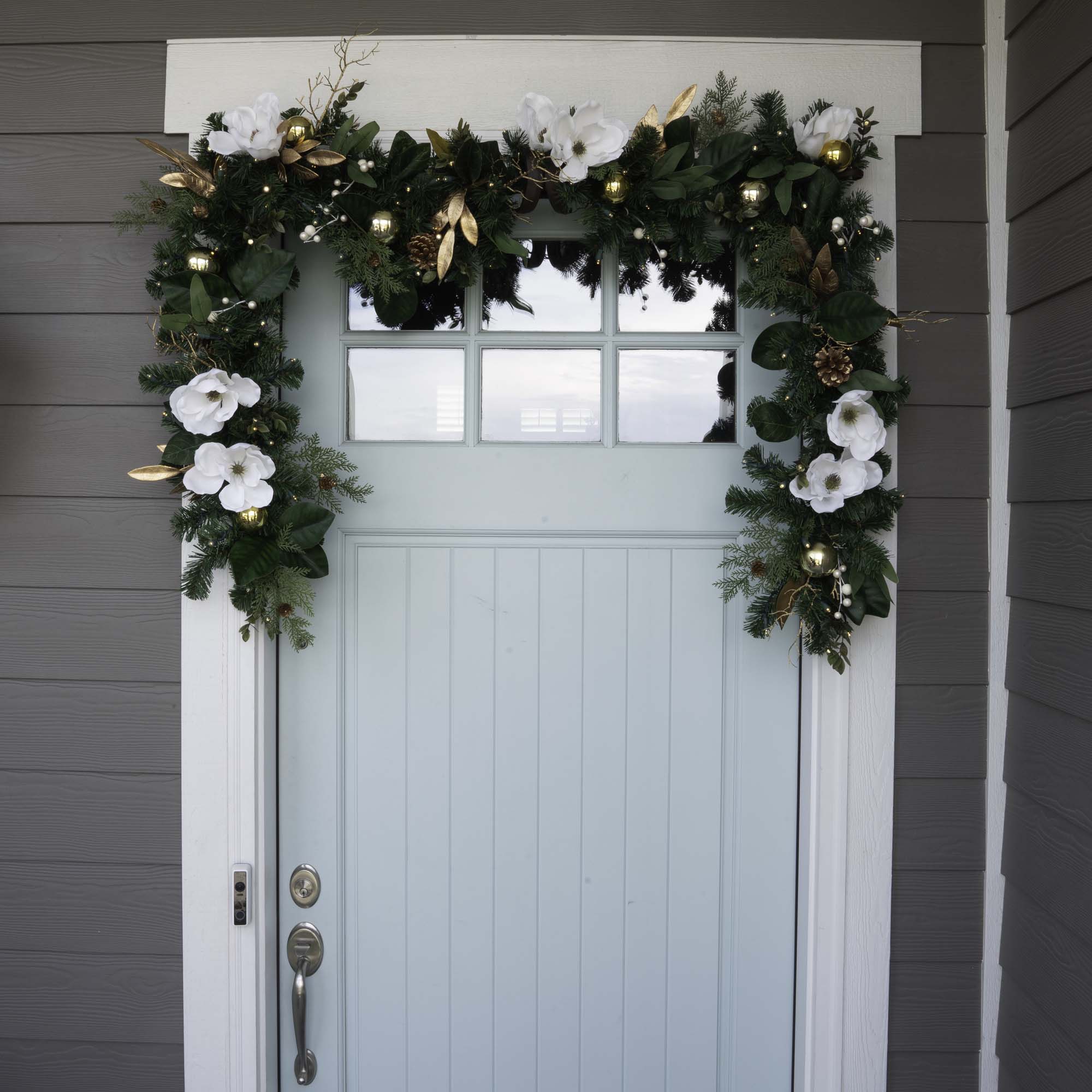 White Gold Magnolia Christmas Garland - Christmas World