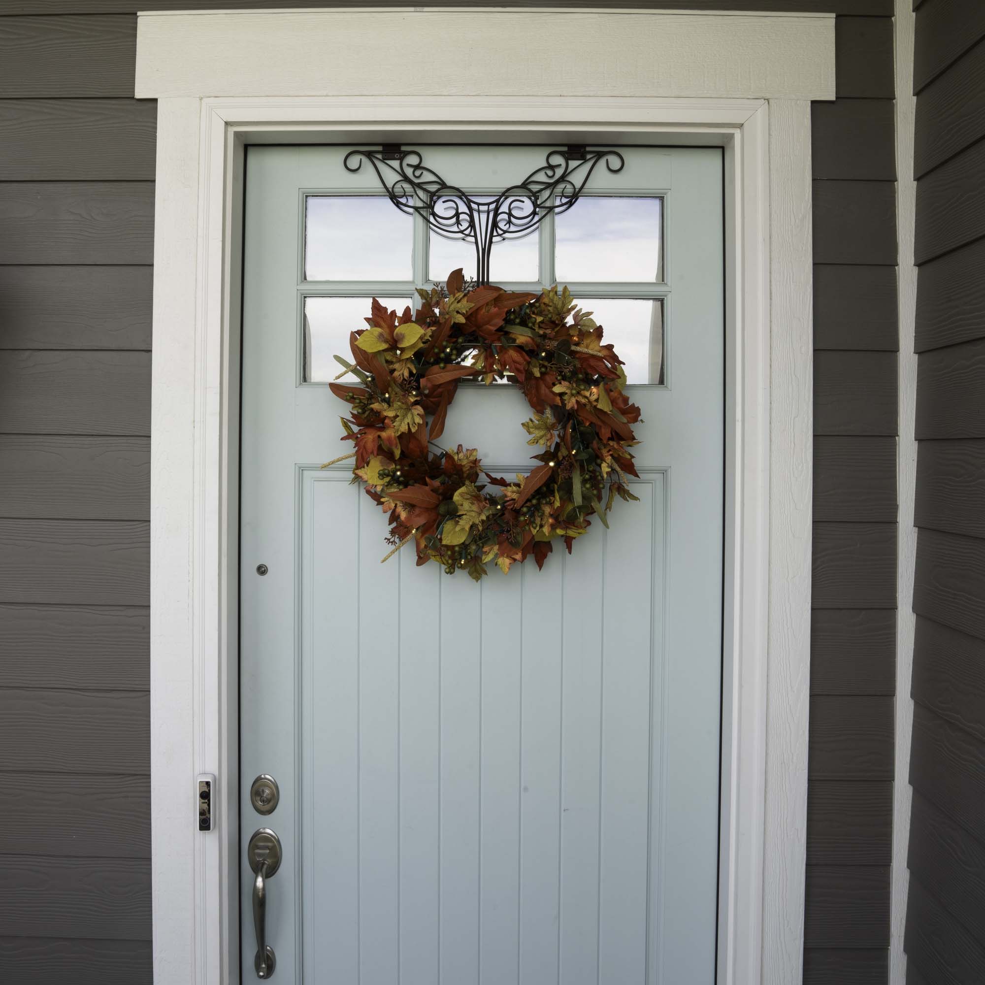 Fall Harvest Leaf Lighted Wreath - Christmas World
