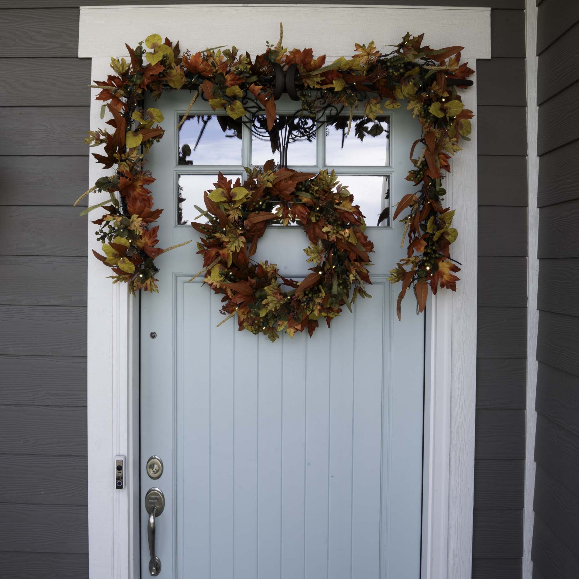 Fall Harvest Leaf Garland - Christmas World