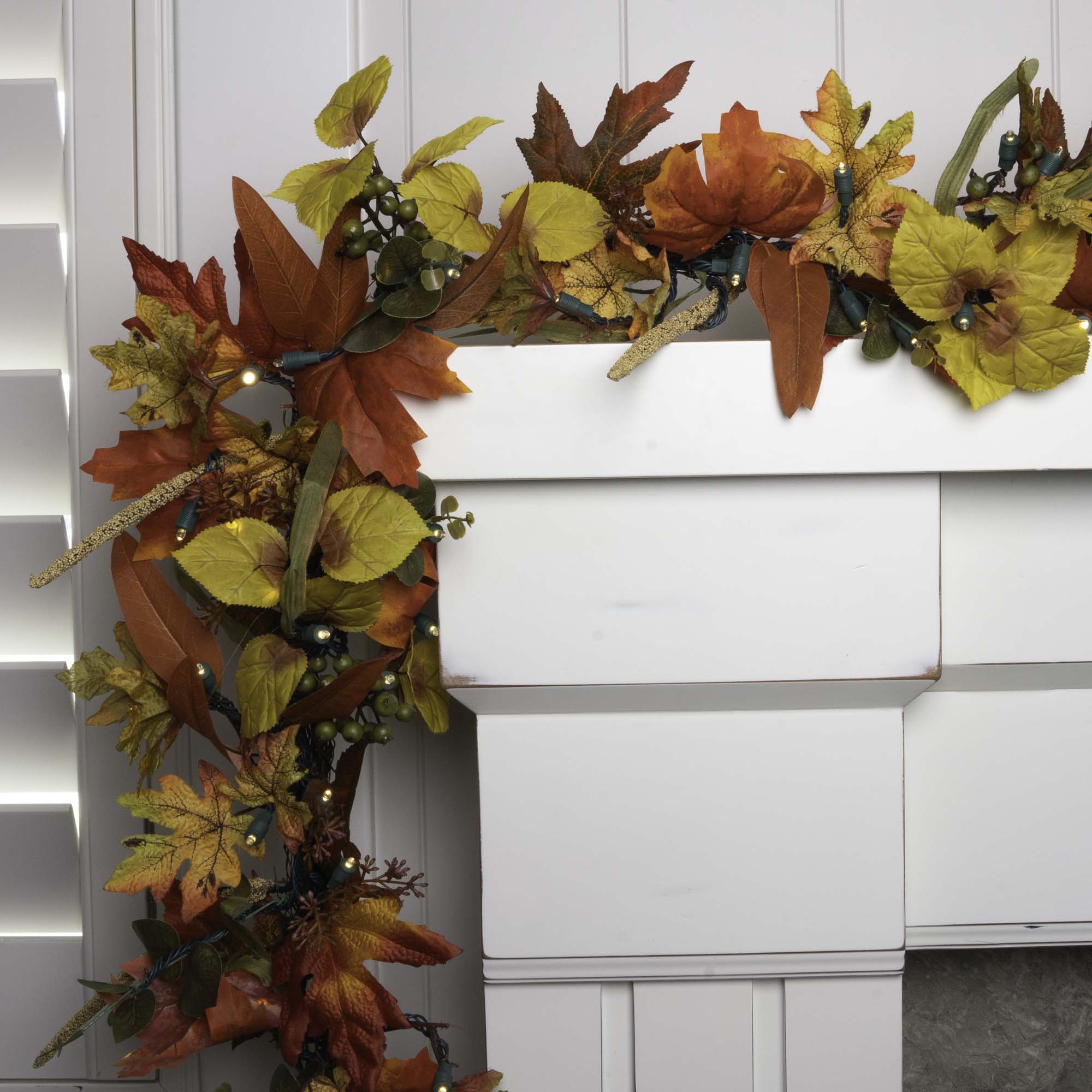 Fall Harvest Leaf Garland - Christmas World