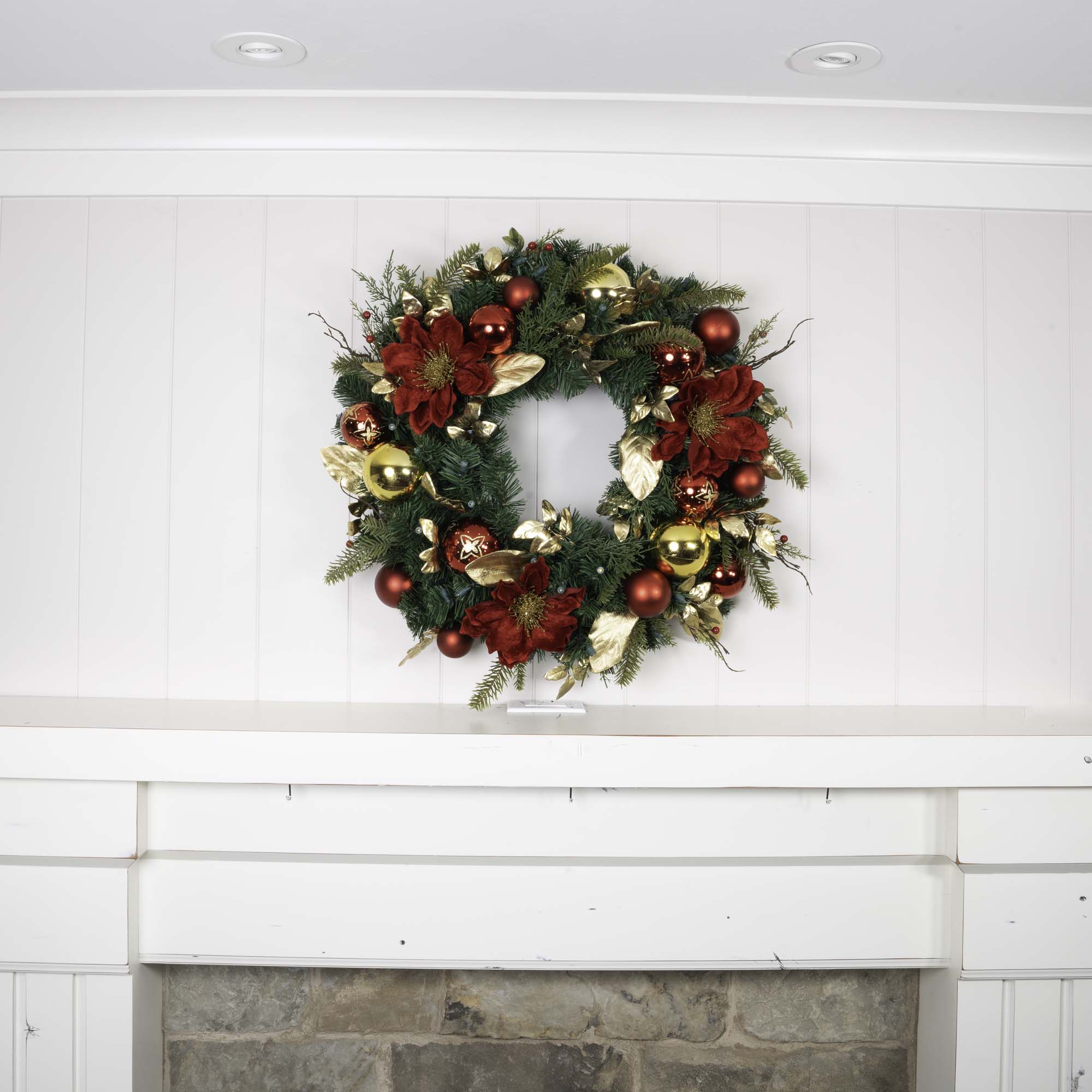 Golden Leaf Red Magnolia Lighted Christmas Wreath - Christmas World