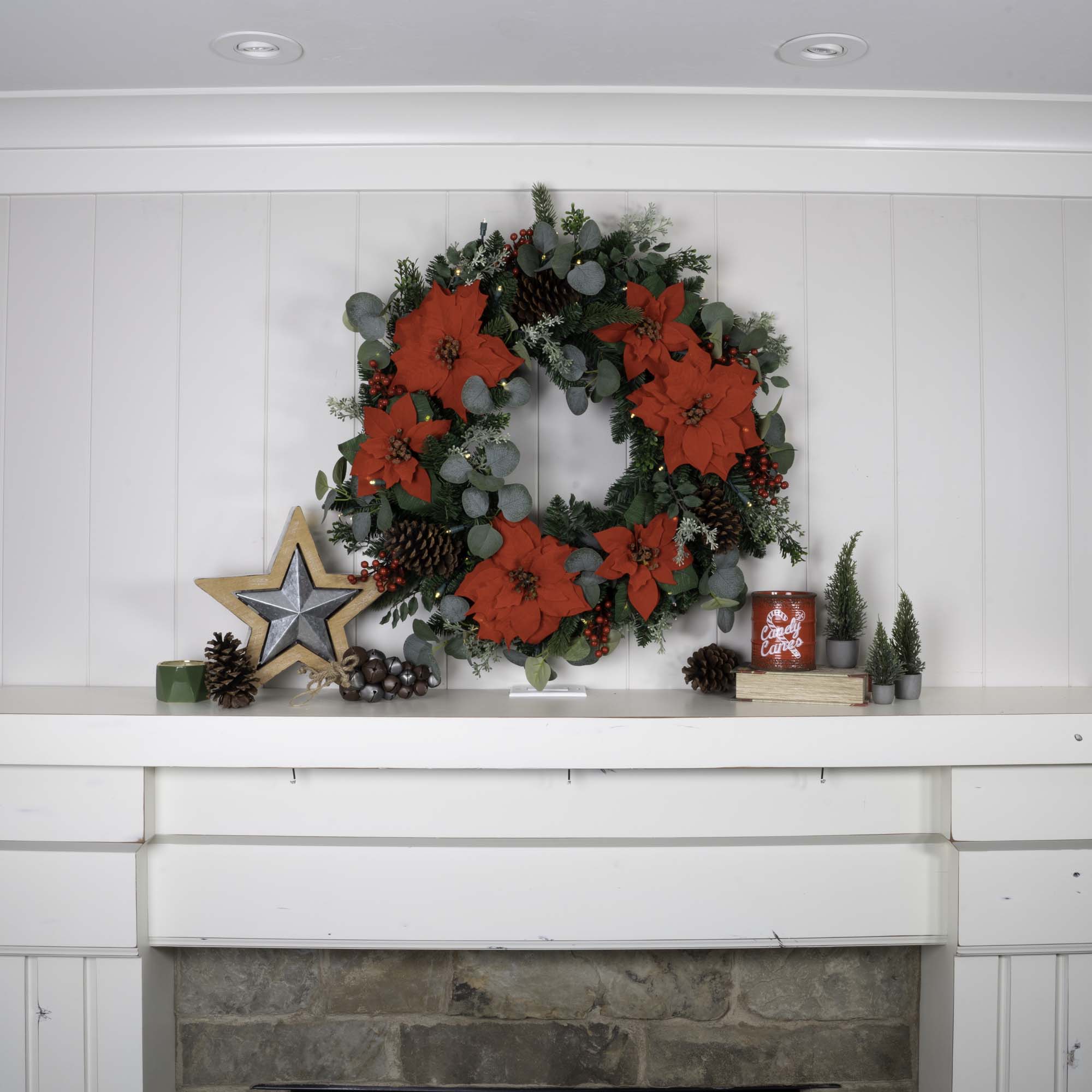 Christmas Poinsettia Lighted Christmas Wreath - Christmas World