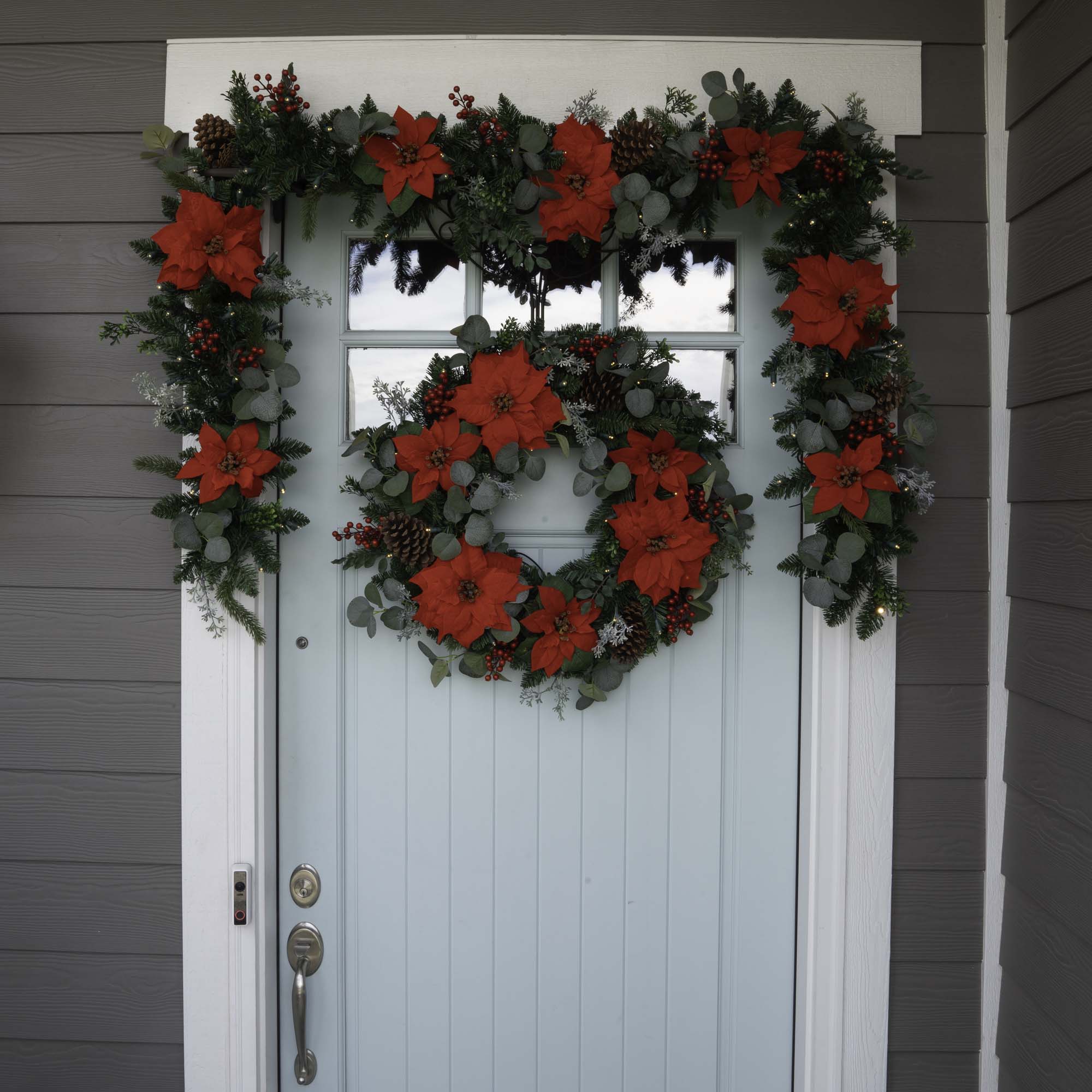 Christmas Poinsettia Christmas Garland - Christmas World