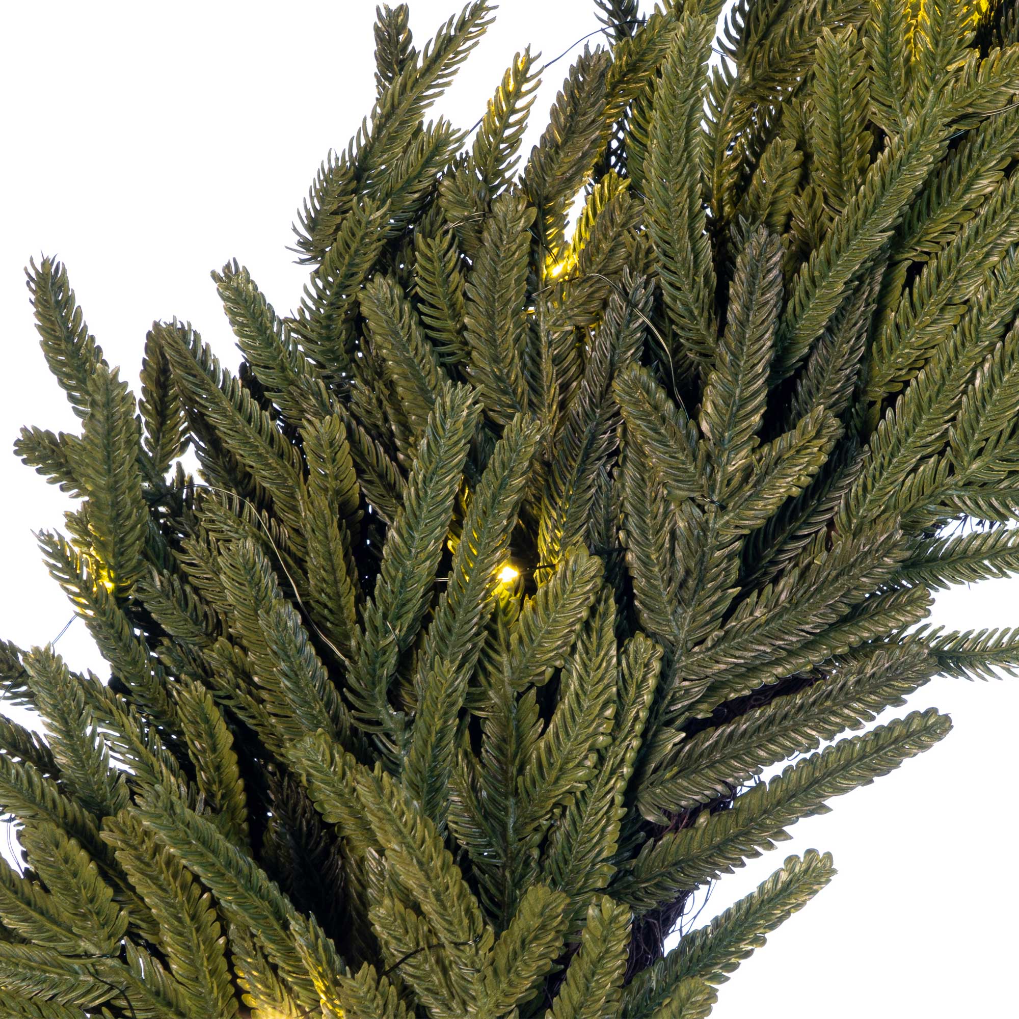 Norfolk Pre - Lit LED Wreath - Christmas World