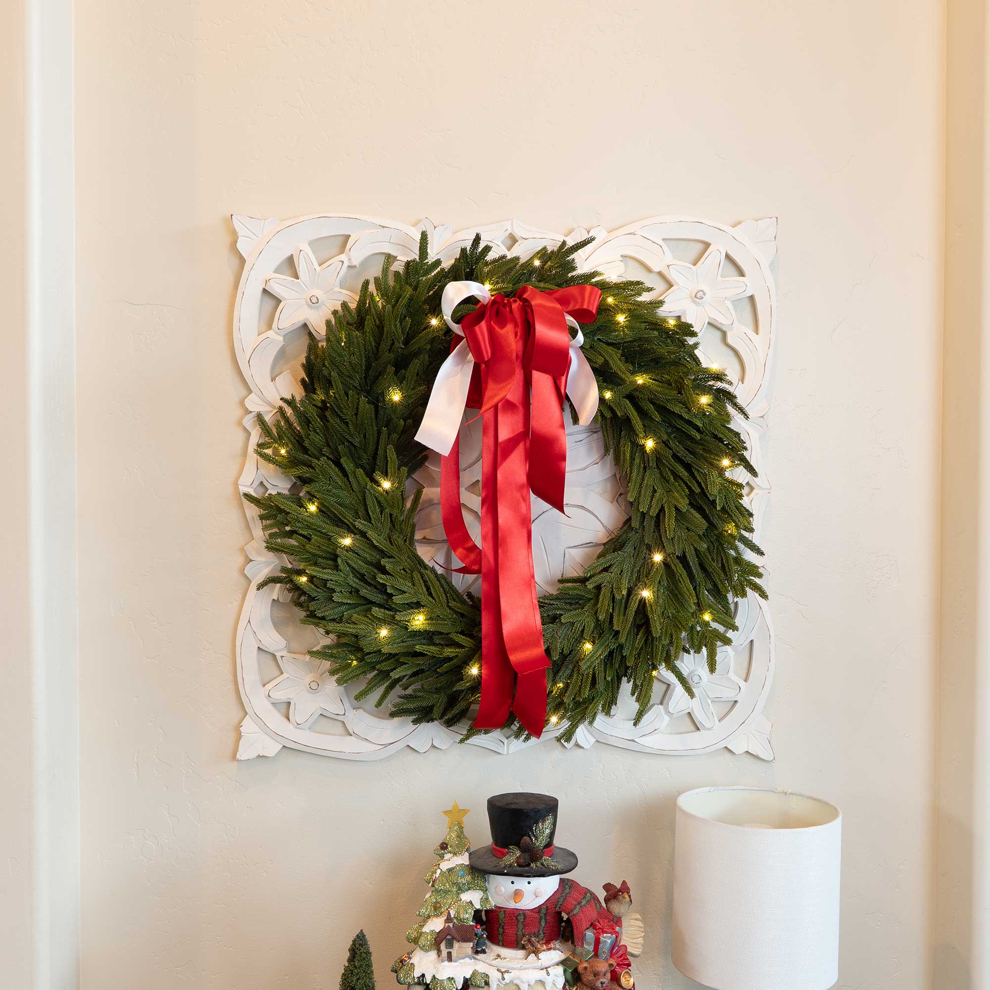 Norfolk Pre - Lit LED Wreath - Christmas World