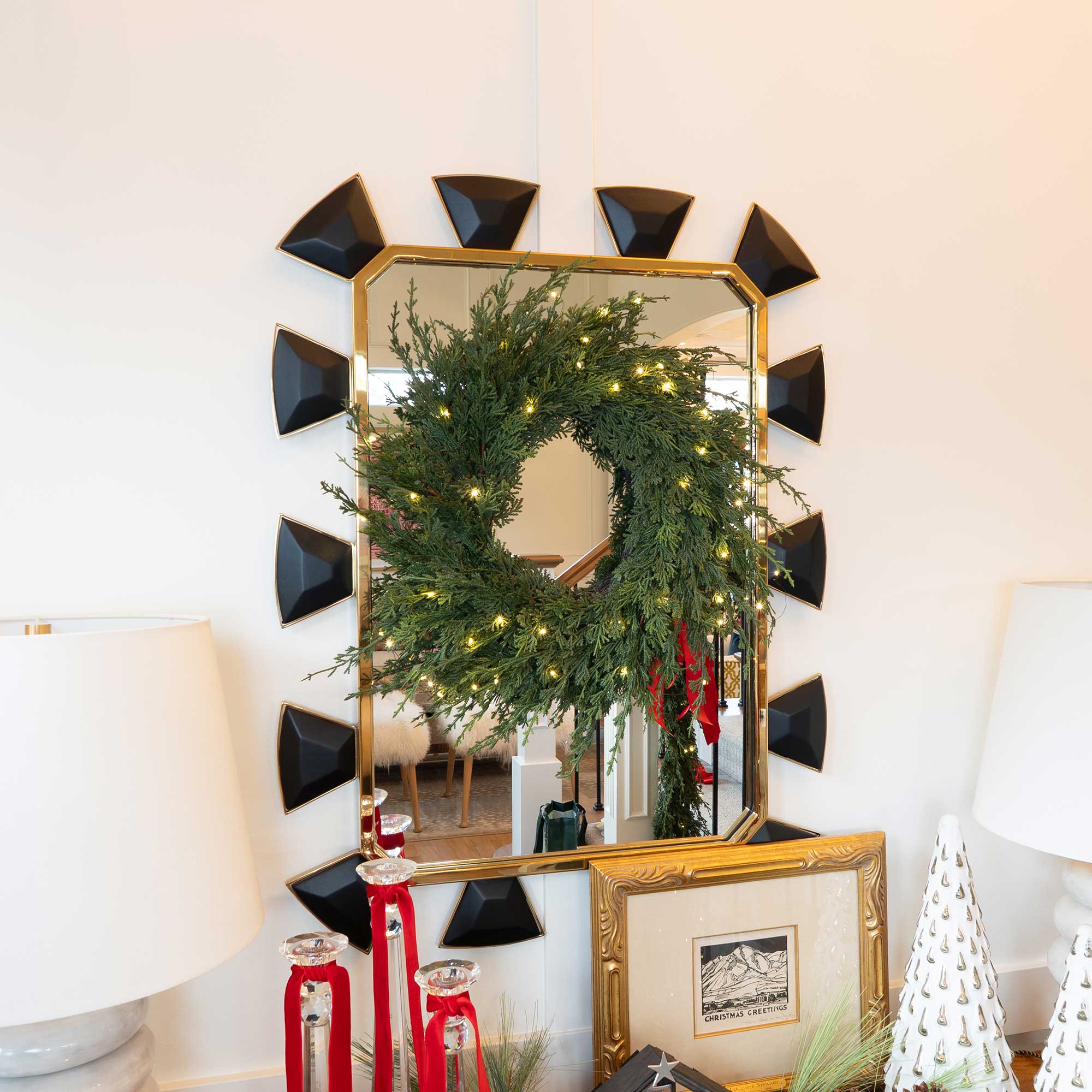 Cedar Pre - Lit LED Wreath - Christmas World
