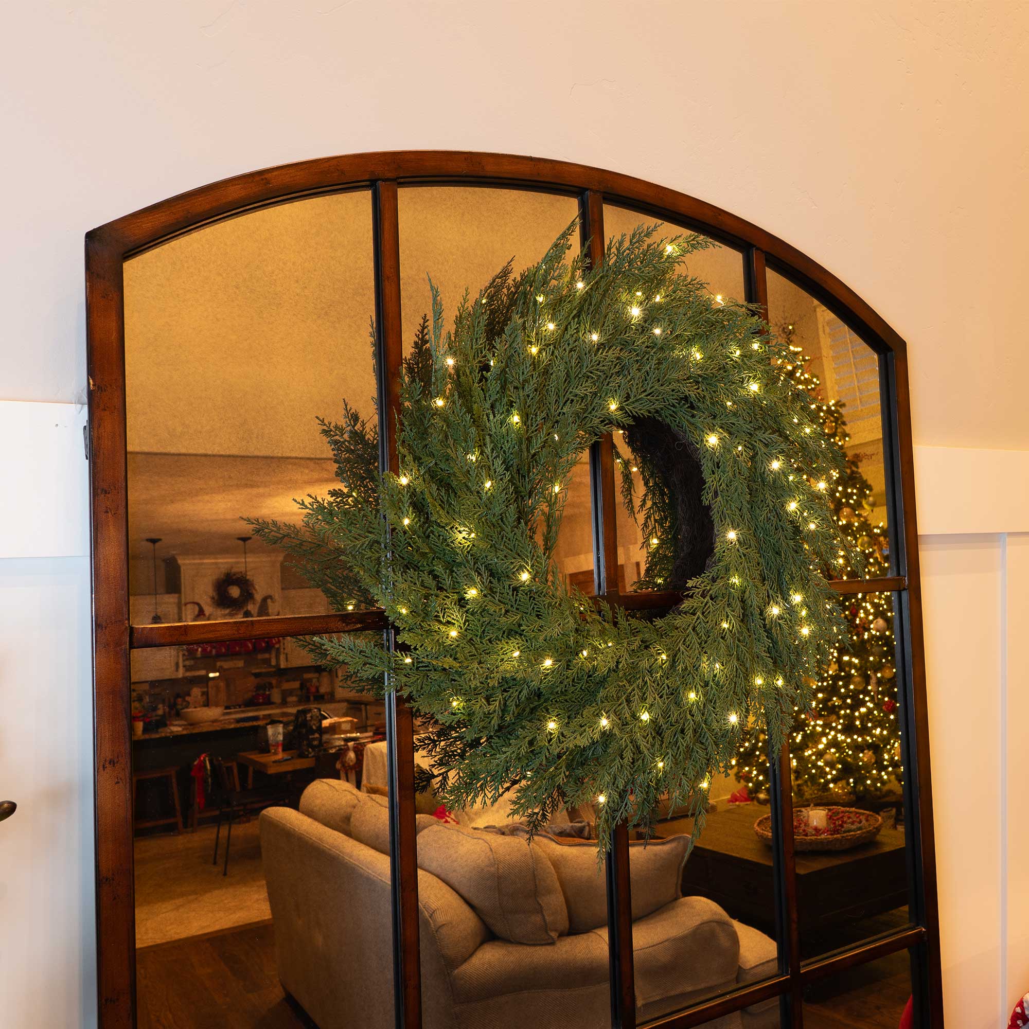 Cypress Pre - Lit LED Wreath - Christmas World