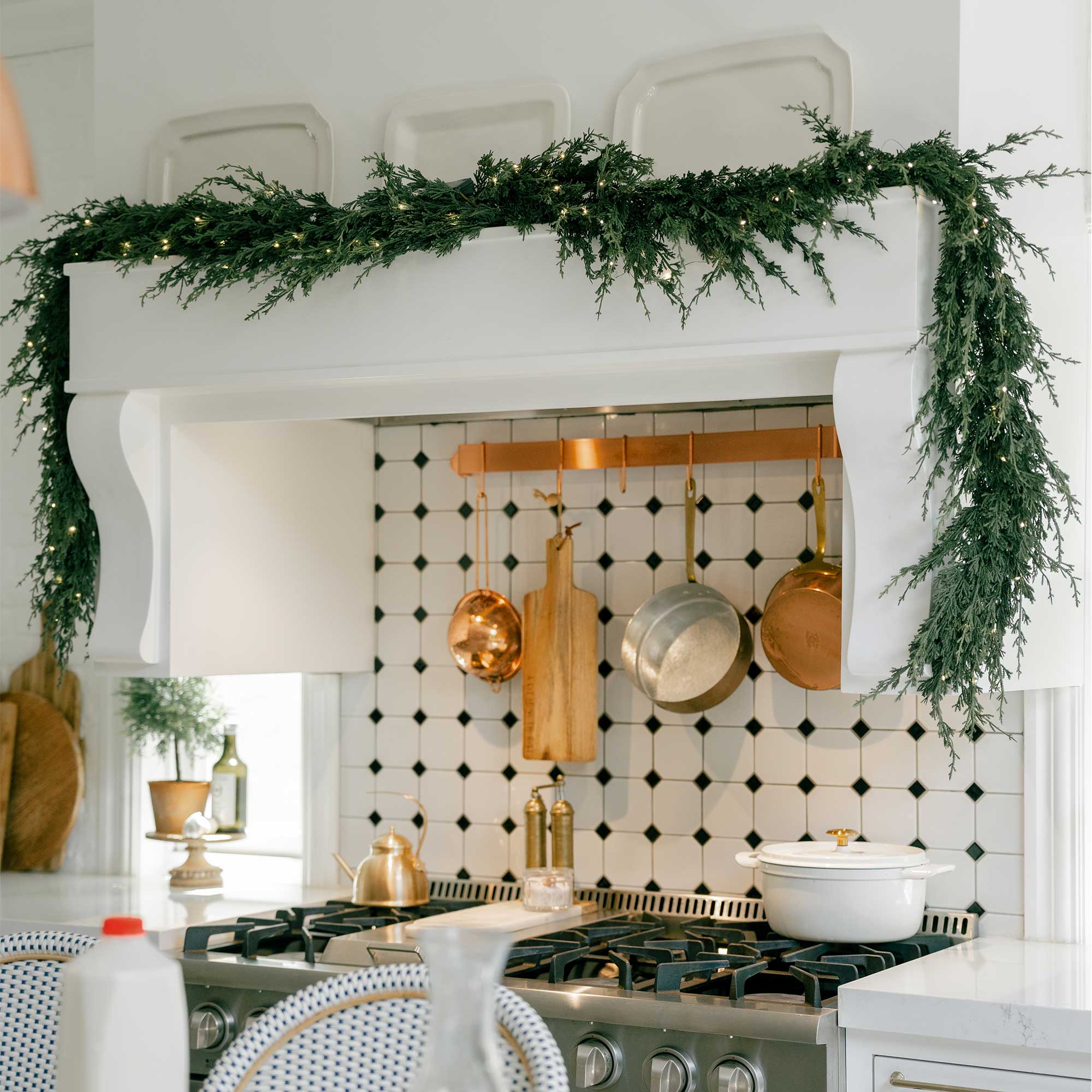 Cedar Pre - Lit LED Garland - Christmas World