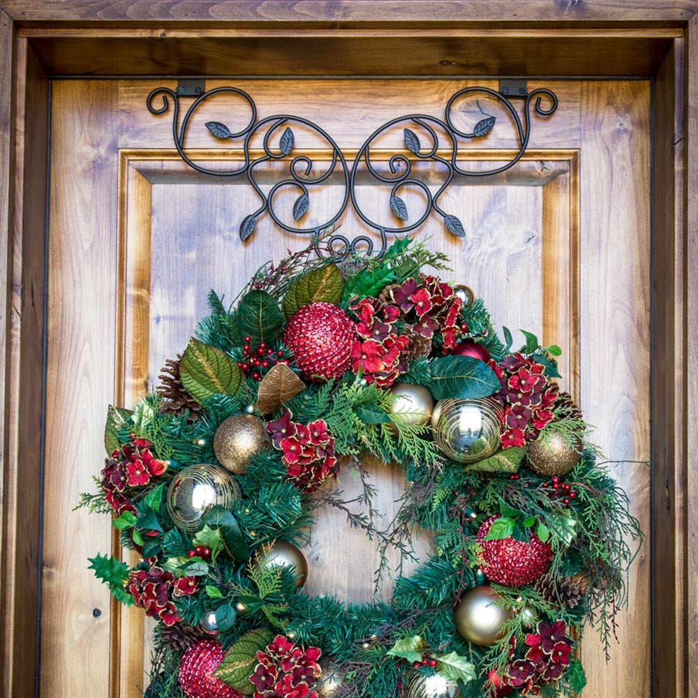 Ivy Wreath Hanger - Christmas World
