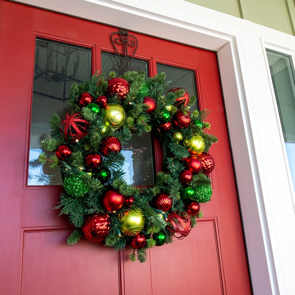 Festive Holiday Wreath - Christmas World