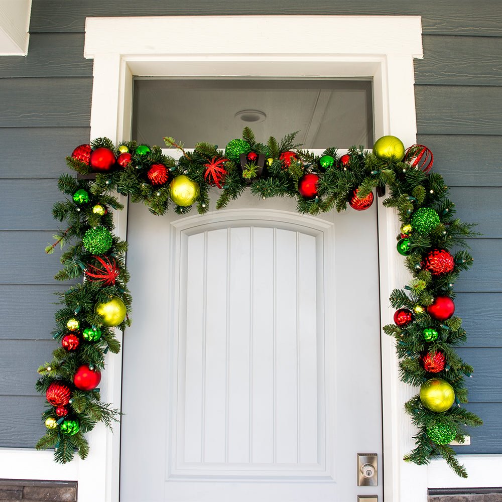 Festive Holiday Garland - Christmas World