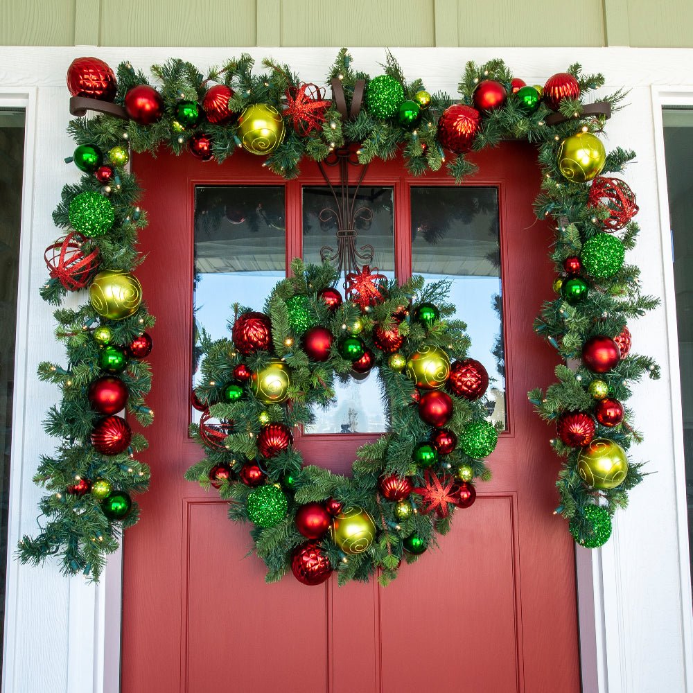 Festive Holiday Garland - Christmas World