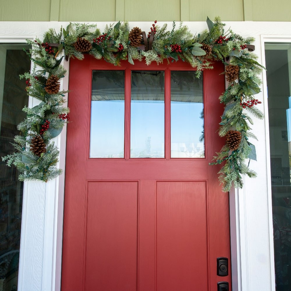 Winter Frost Garland - Christmas World