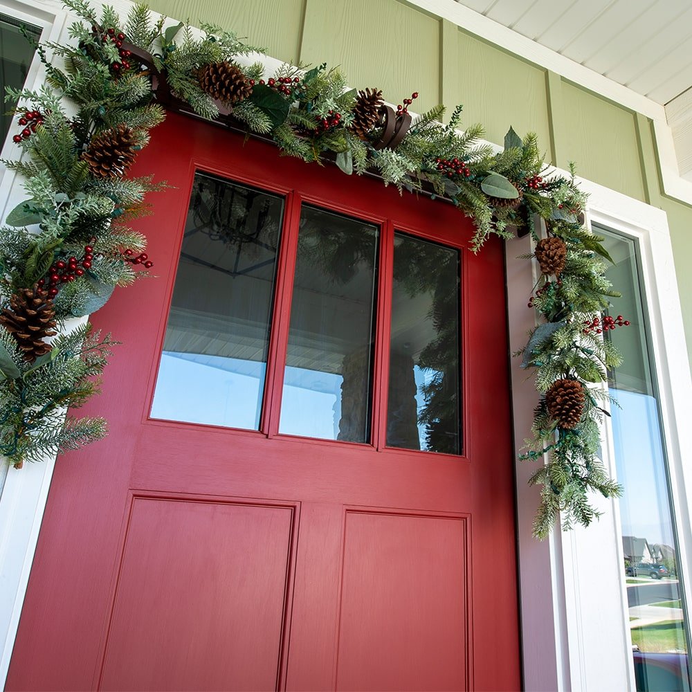 Winter Frost Garland - Christmas World