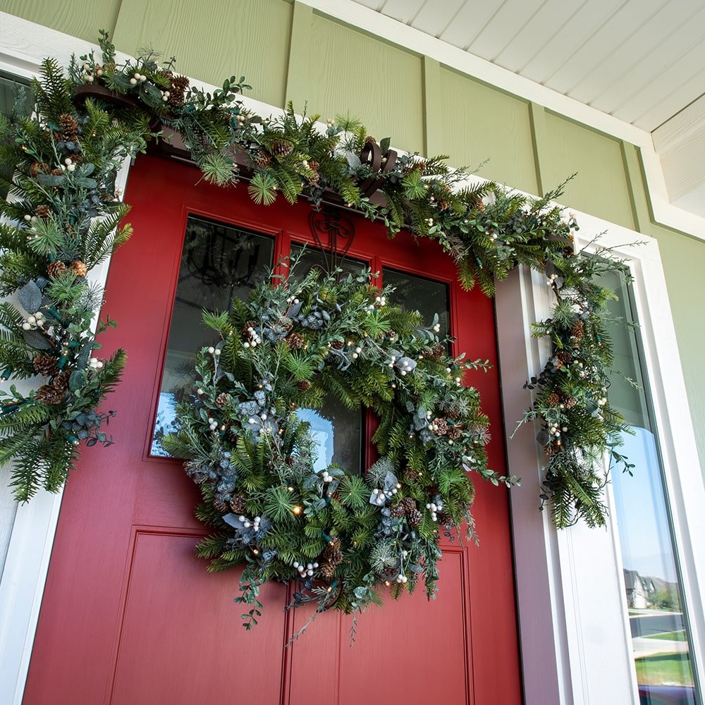 Rustic White Berry LED Wreath - Christmas World