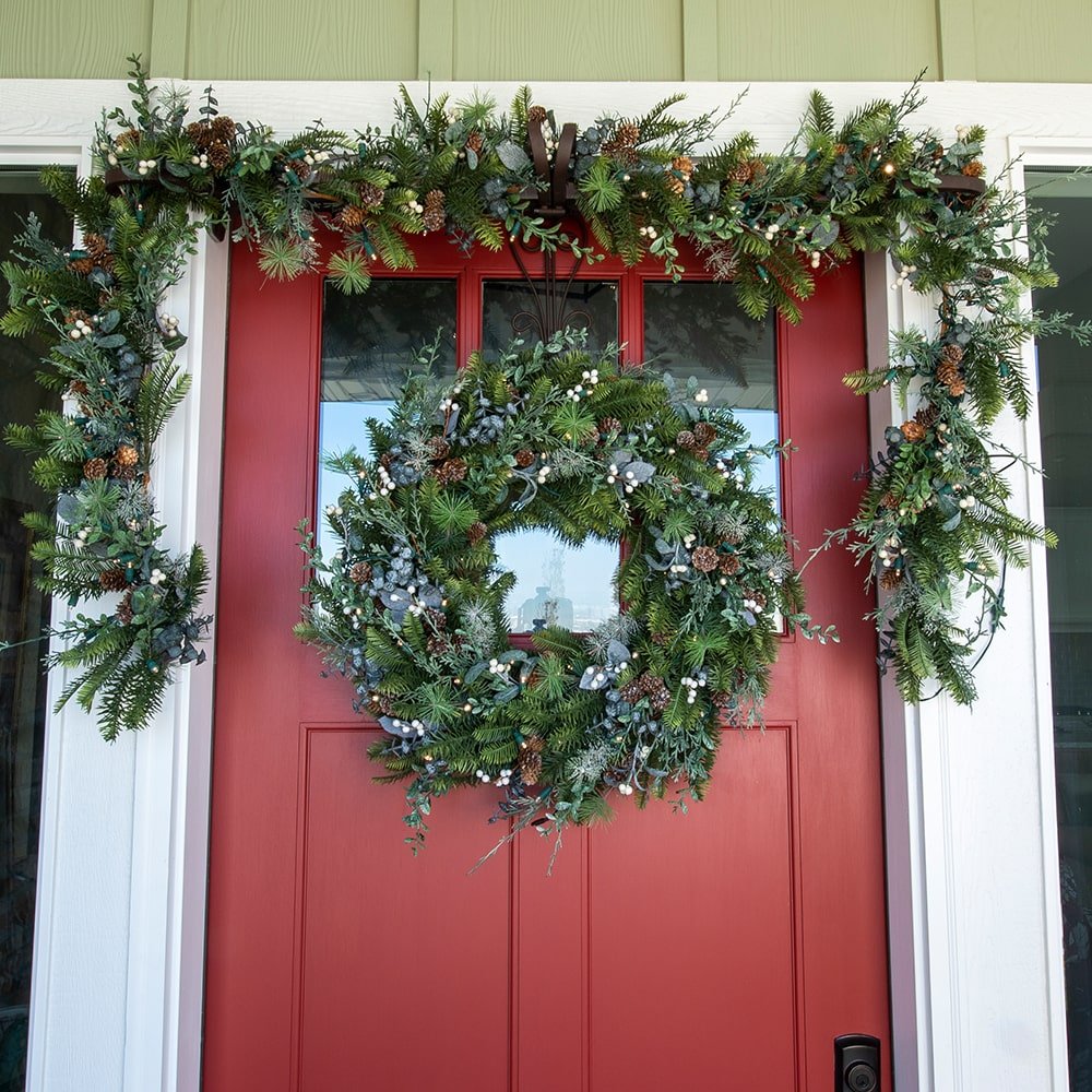 Rustic White Berry LED Wreath - Christmas World