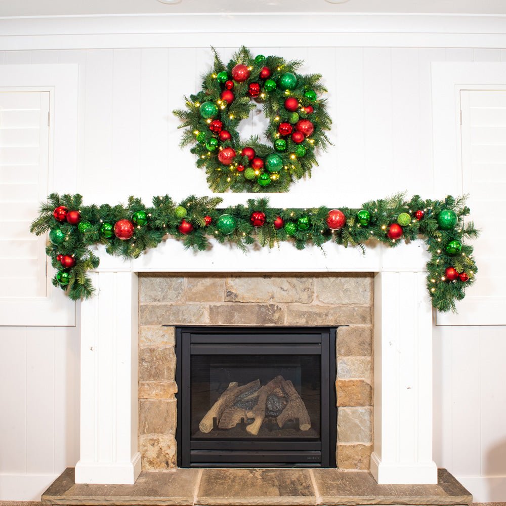 Christmas Cheer Red & Green Wreath - Christmas World