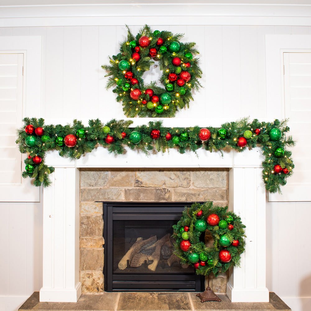 Christmas Cheer Red & Green Wreath - Christmas World