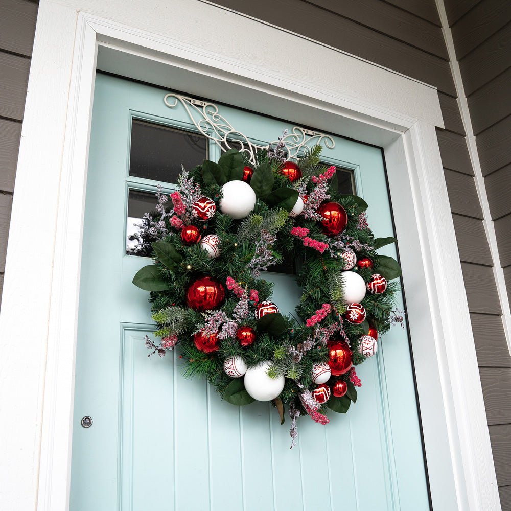Nordic Red and White Christmas Wreath - Christmas World