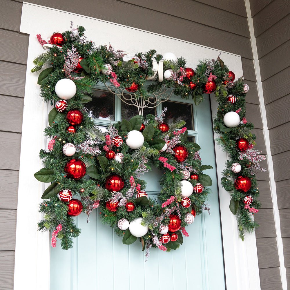 Nordic Red and White Christmas Wreath - Christmas World