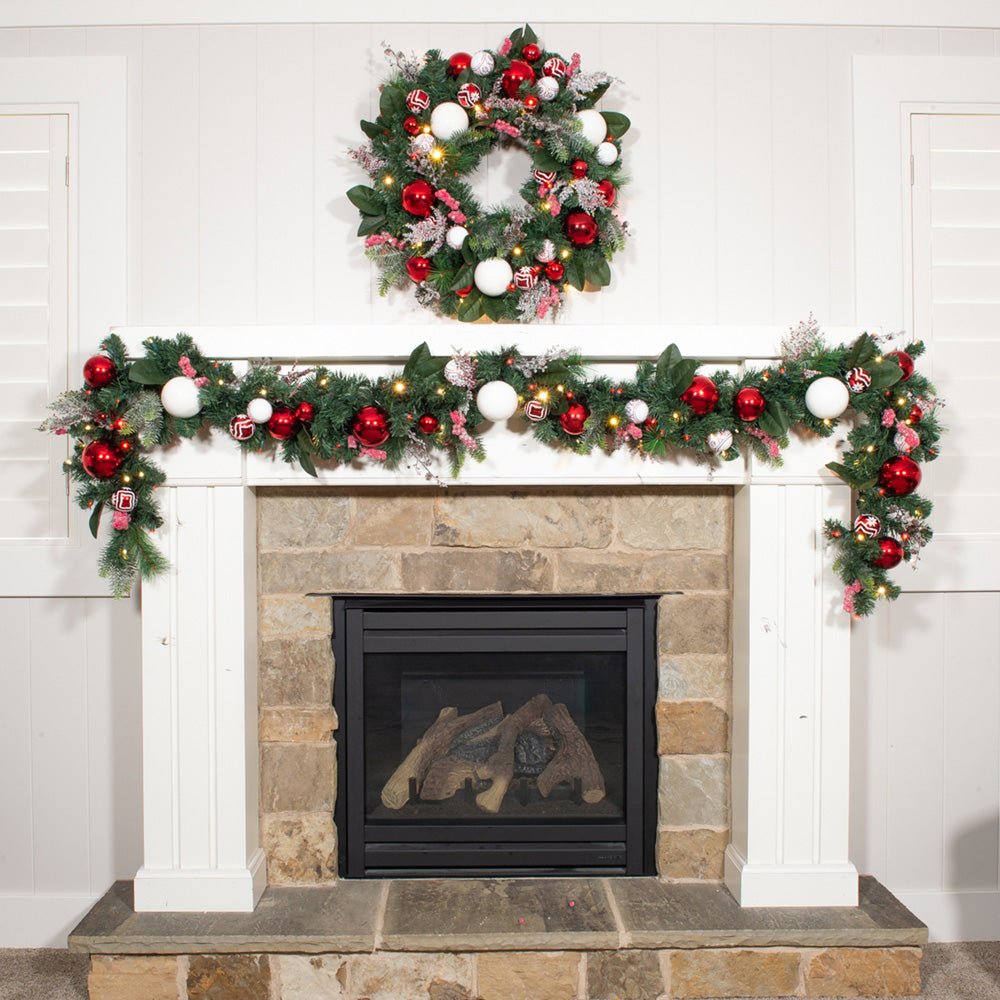 Nordic Red and White Christmas Wreath - Christmas World