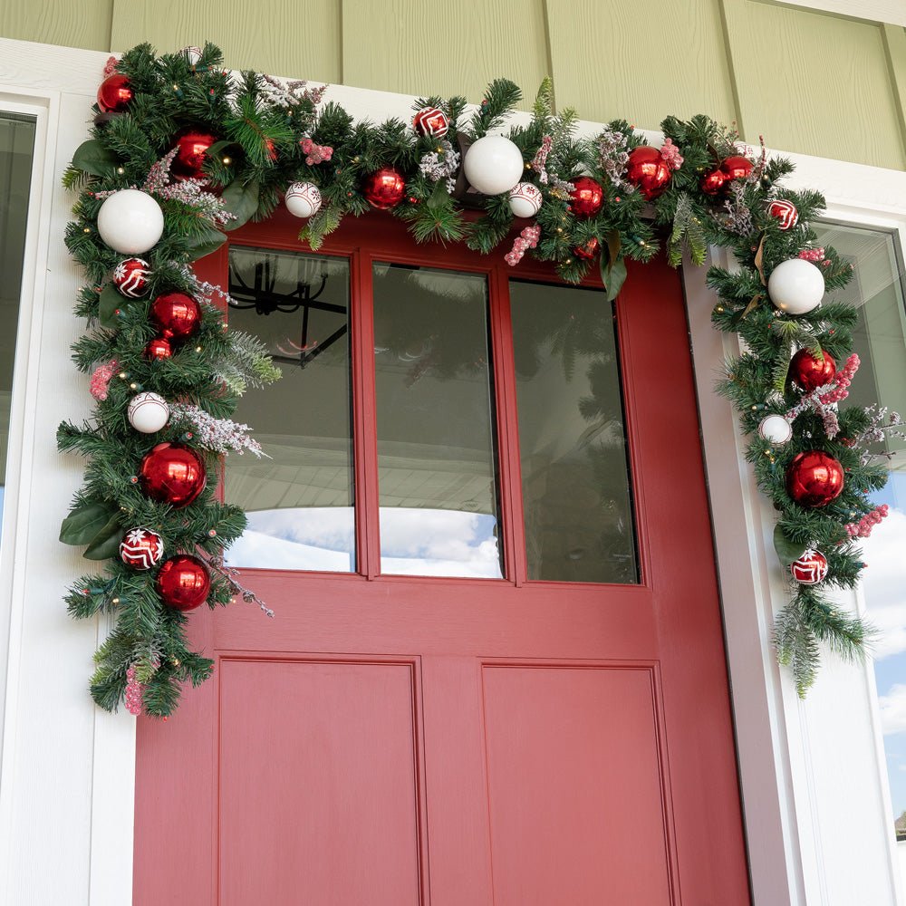 Nordic Red and White Garland (9 - Foot) - Christmas World