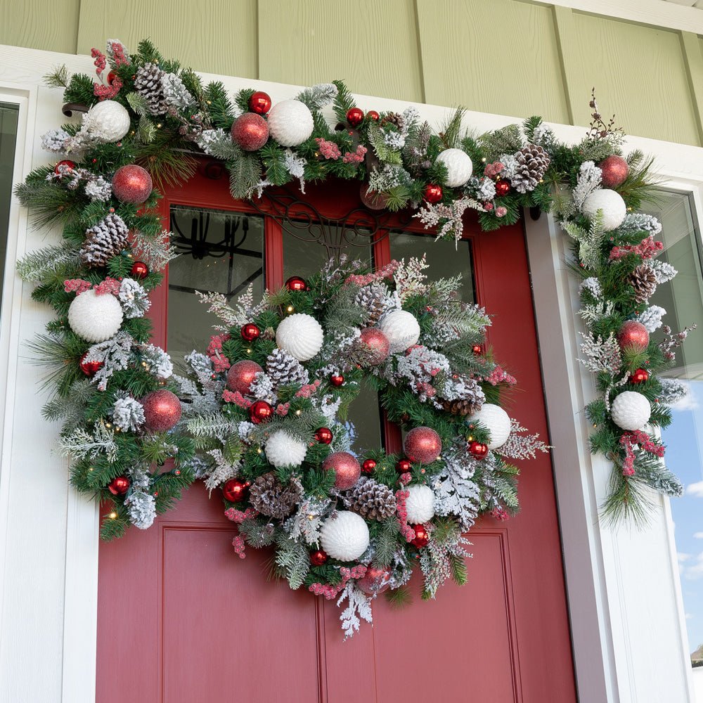 Winter Wonderland Frosted Wreath (30”) - Christmas World