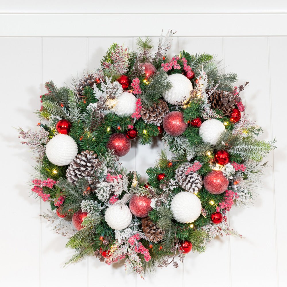 Winter Wonderland Frosted Wreath (30”) - Christmas World