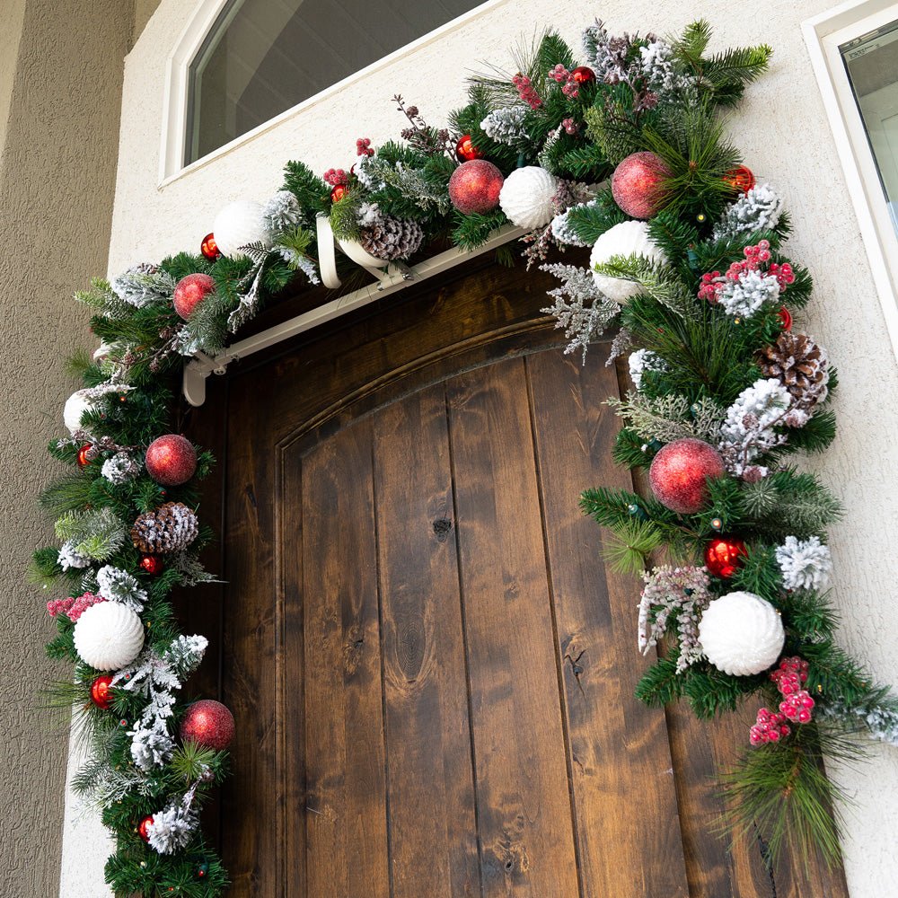 Frosted Wonderland Garland (9 - Foot) - Christmas World